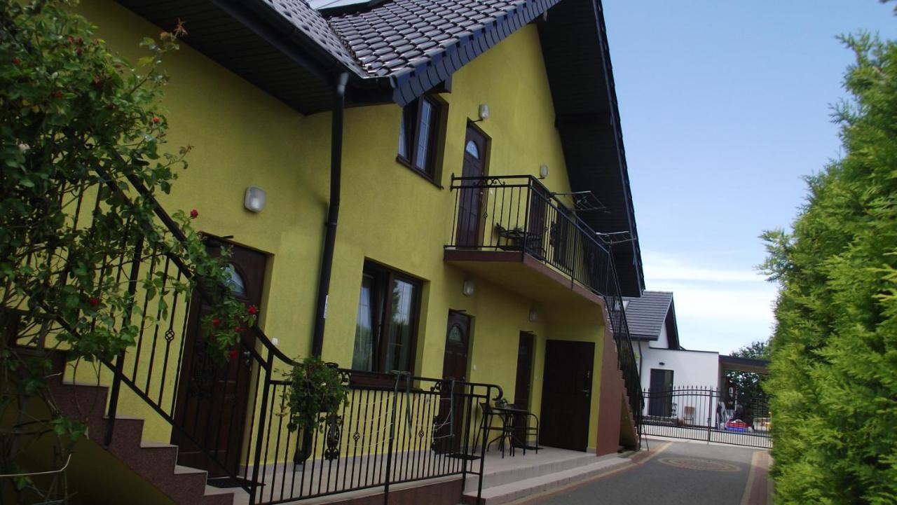 Pokoje Typu Studio Olszyna 27 尤斯托尼莫斯基 外观 照片