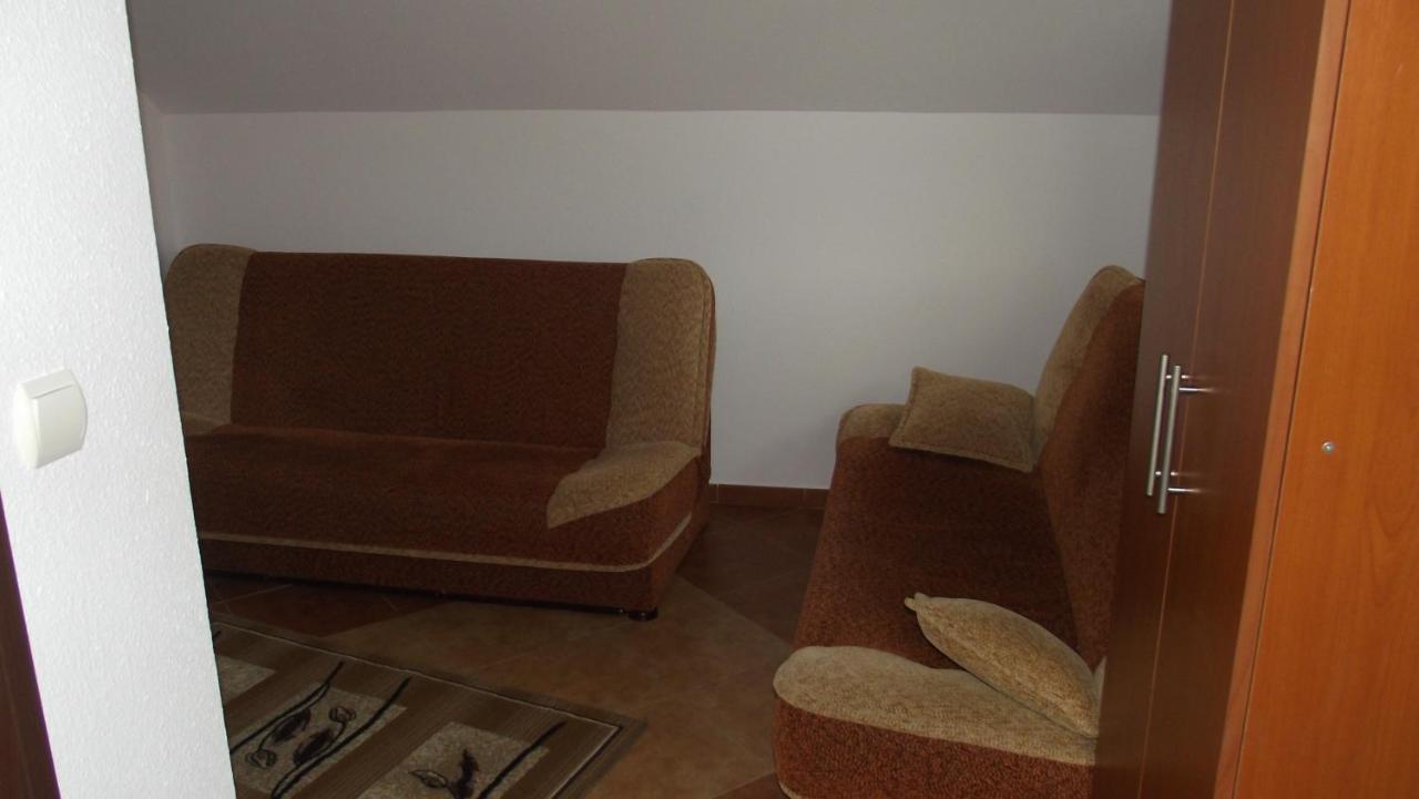 Pokoje Typu Studio Olszyna 27 尤斯托尼莫斯基 外观 照片